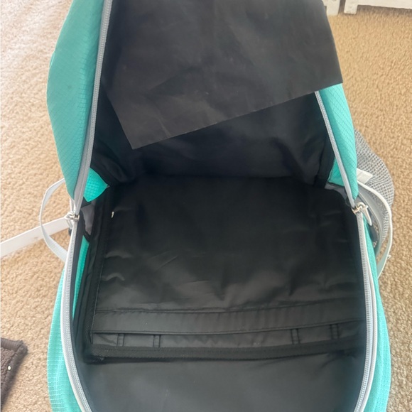 Sierra Expedition Tech Zone - Picture 5 of 7